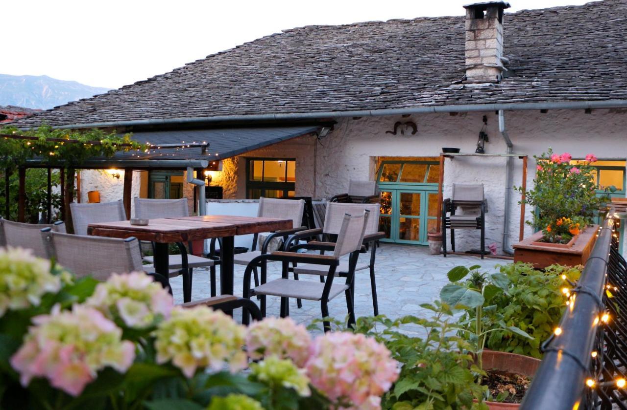 Stone City Hostel Gjirokastër المظهر الخارجي الصورة
