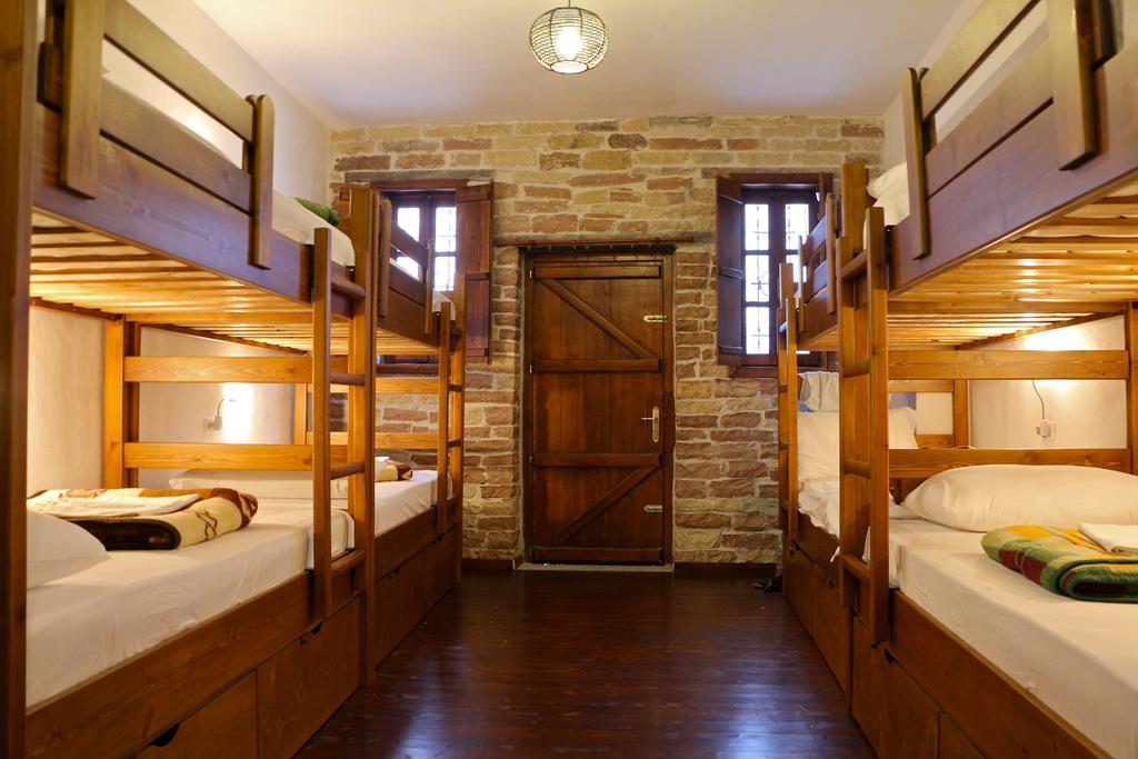 Stone City Hostel Gjirokastër المظهر الخارجي الصورة